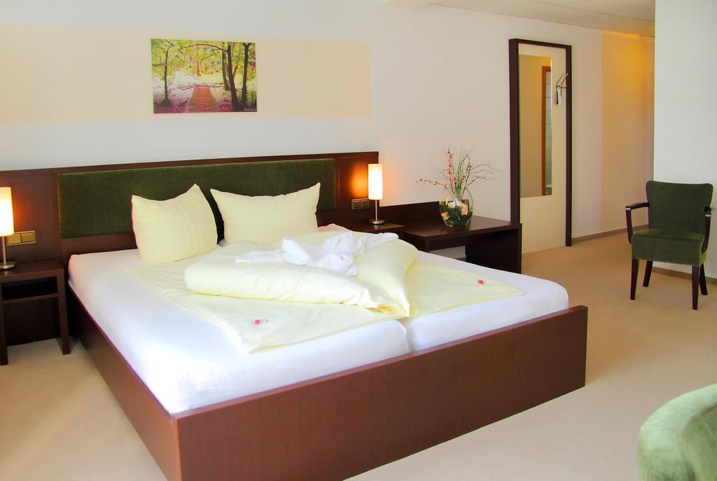 Röbel Hotel Mueritzterrasse מראה חיצוני תמונה